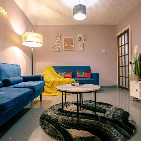 Spacious & Comfy Home In West Midlands - Sleeps 8, Free Parking, Wifi, Netflix, Prime Location, Ideal For Contractors, Business, Groups, Travellers, Families And Relocators Ковънтри Екстериор снимка