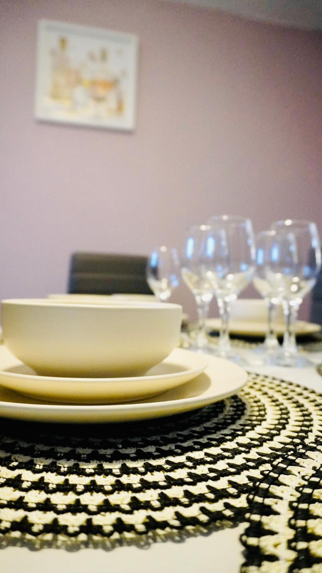 Spacious & Comfy Home In West Midlands - Sleeps 8, Free Parking, Wifi, Netflix, Prime Location, Ideal For Contractors, Business, Groups, Travellers, Families And Relocators Ковънтри Екстериор снимка